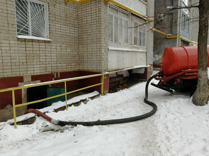 Откачка воды из подвала  Истра